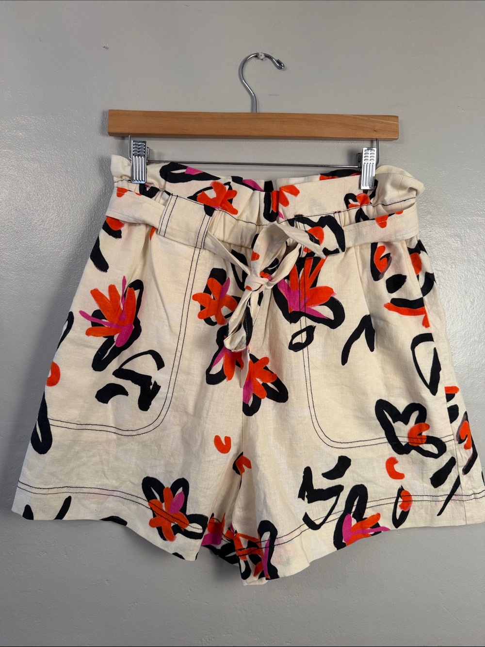 Tanya Taylor Cream High-Waist Tie-Belt Floral Shorts  size 6